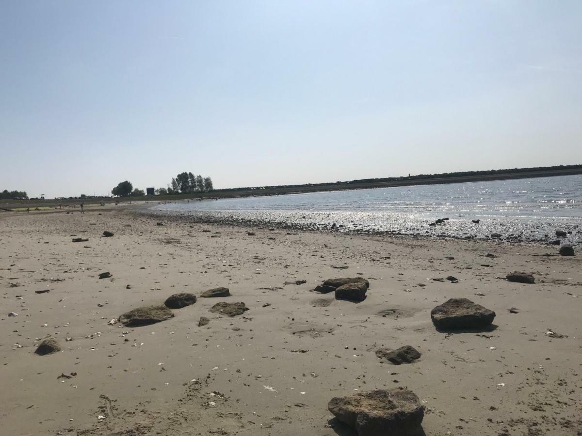 Bungalow Aan De Thoolse Kust Poortvliet Exterior foto